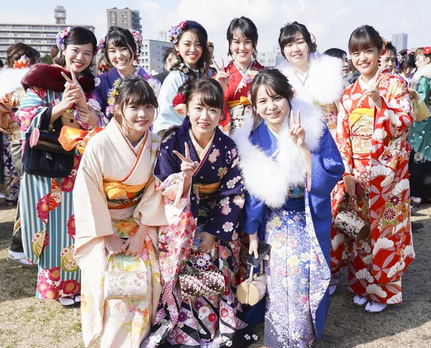  北九州市の成人式で見つけた振袖美人　黒崎中学校同級生のみなさん