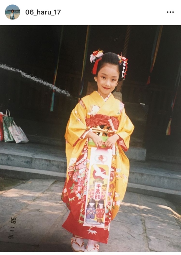 凛とした表情が波瑠らしい七五三の写真