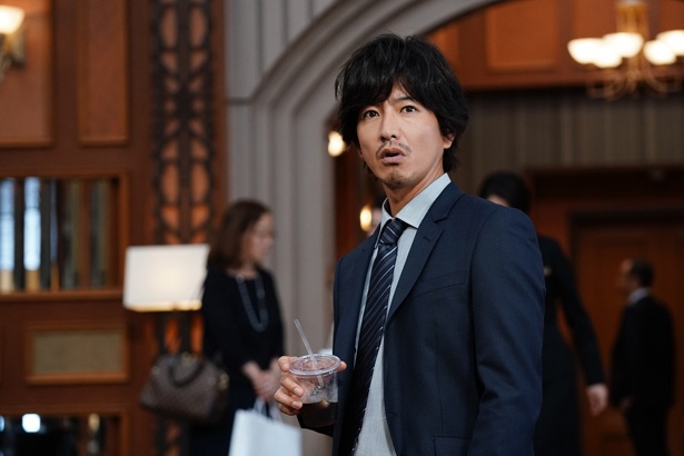 木村拓哉演じる粗暴な刑事が一流ホテルマンに変身!