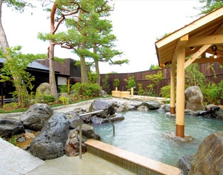 和の趣ある癒しの空間で源泉100％の美人の湯を「上方温泉  一休 京都本館」