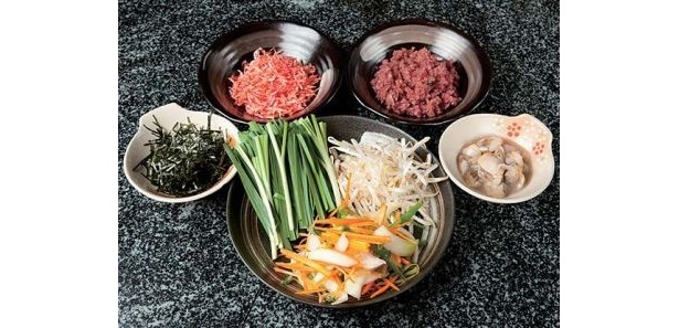 「げんまん」の「東京大田汐焼きそば」は具材盛りだくさん！