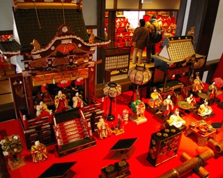 春の訪れを知らせる「近江八幡節句人形めぐり」が滋賀県で開催