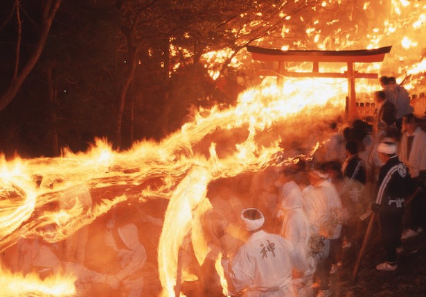 神倉神社で「御燈祭り」開催