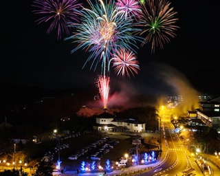 冬の雲仙温泉街を幻想的に演出！長崎県雲仙市「雲仙灯りの花ぼうろ2019」