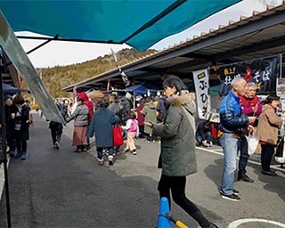 播州相生産殻付きカキを堪能！岡山県勝田郡勝央町で「かき祭り」開催