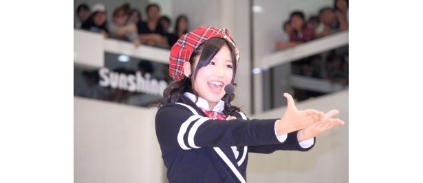 キラキラの瞳が魅力的な仲川遥香さん