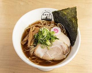 自家製麺を導入！ 湘南の人気店の新ブランドに注目