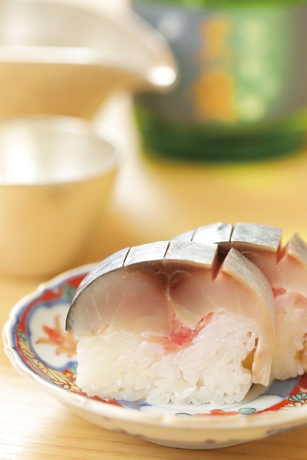 八戸のサバと村山造酢の千鳥酢をつかった鯖寿司は、つんとせずまろやか/森丹