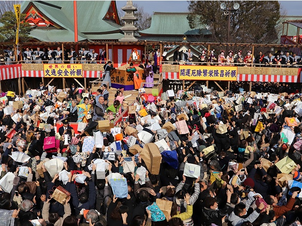 まんぷく 安藤サクラさん 松坂慶子さんが大阪で豆まき 成田山不動尊 節分祭 が大盛況 ウォーカープラス