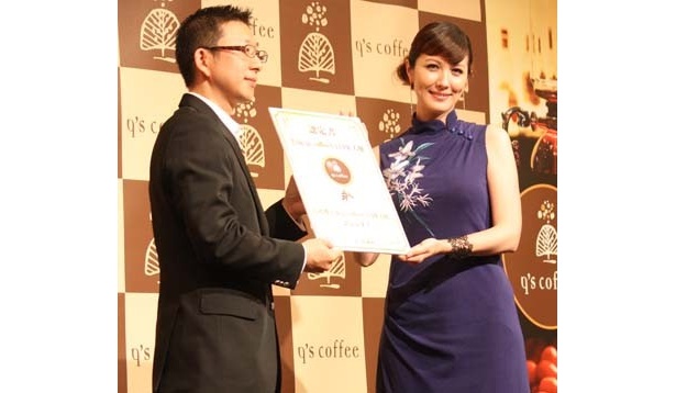 「ただのコーヒー好きなのに、大使に選ばれてうれしいです」と言っていた