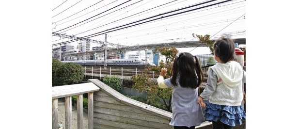 「のぞみ」派？ 「はやて」派？子連れで新幹線を見るスポットはココ！
