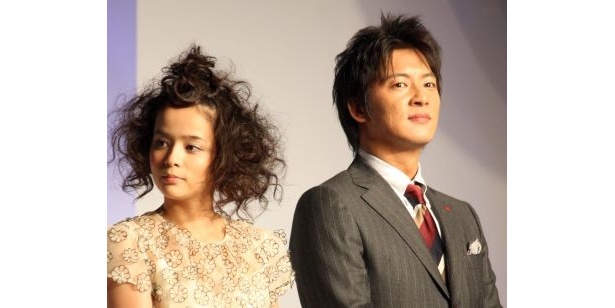 旅人が理想の相手だと語るローサさん。俳優の細川茂樹さんもゲストとして登場