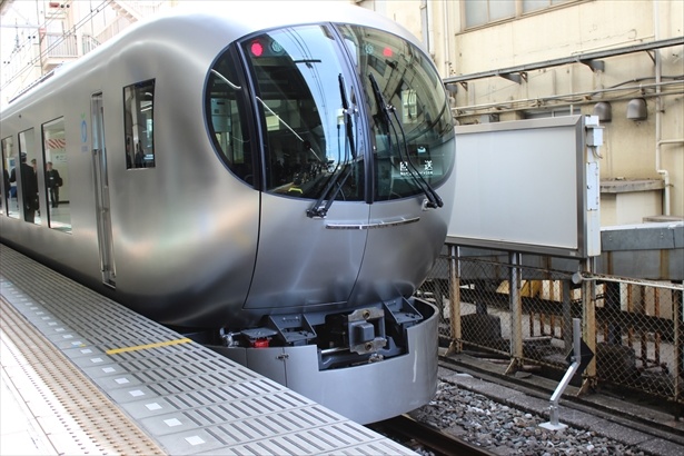 Laviewは西武池袋線・秩父線の特急列車として運行する