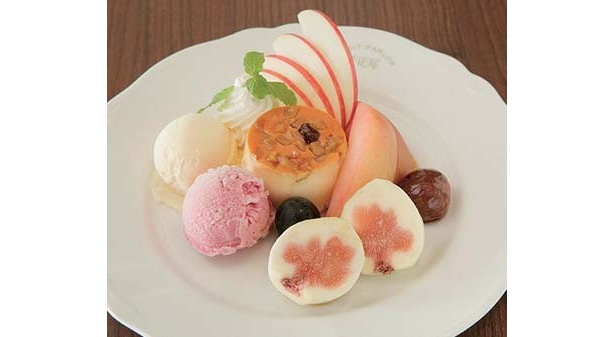 「京橋千疋屋 原宿店」の「青森りんごのキャビネットプリン」(1260円)