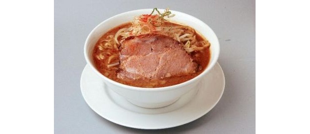 TOKYO味噌らーめん￥920　店名の由来でもある地味噌「江戸甘」を使った濃厚なスープにゆでモヤシが絶妙にマッチ/江えどあま戸甘