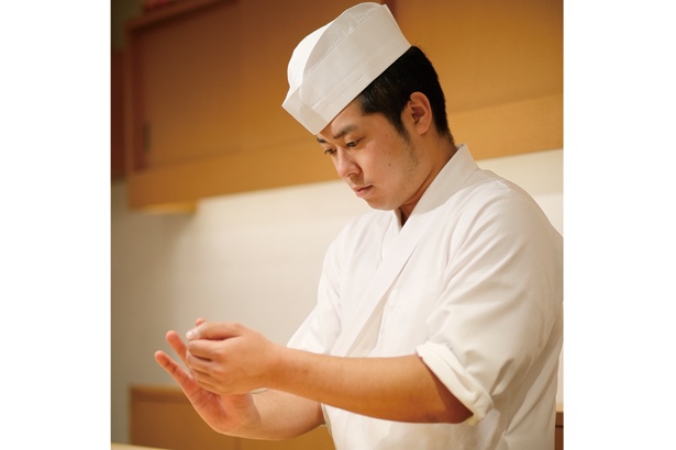 30歳の若さで独立を果たした伊藤さん。「『寿司 日向』」での経験が寿司職人としての基礎になった」と話す