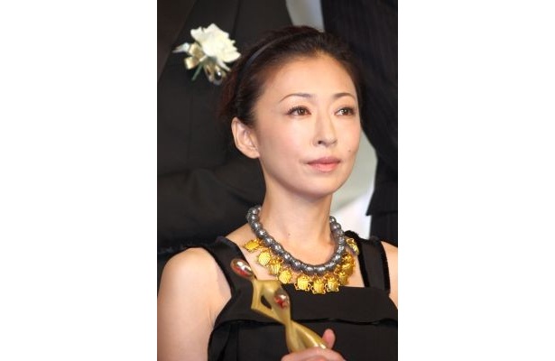 美しい松雪泰子さん
