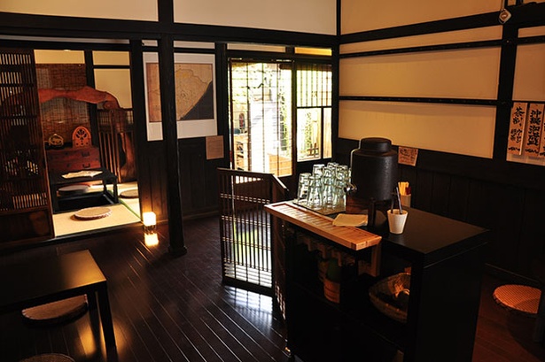 建物は築約100年。大正12年に建てられた店をリモーディングして使っている