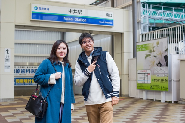 早稲田大学学生の李(り)さん(写真左)と平Pくん(同右)