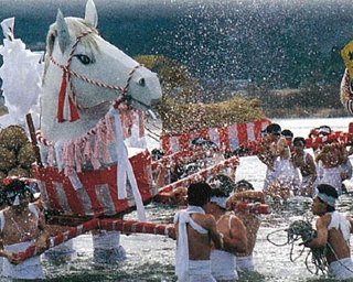 鎌倉時代から伝わる伝統行事！長野県飯田市で春の到来を告げる「時又初午はだか祭り」開催