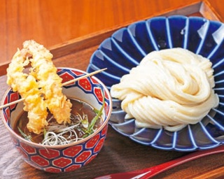 エビ味噌の旨味ガツン！スパイシーカレーとのコラボが絶妙な「花雷 烏丸」のカレーつけ麺