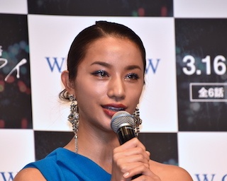 高橋メアリージュン「自分でいうのもなんですけど、とってもキレイに撮っていただきました(笑)」 WOWOW「連続ドラマW 東野圭吾『ダイイング・アイ』」完成披露試写会を開催