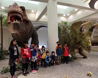 春休み、子供とのおでかけに！愛媛県総合科学博物館「恐竜ロボットと記念写真を撮ろう」