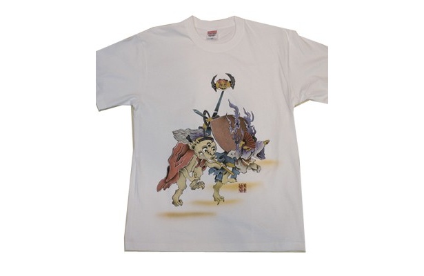 「メンズショップエックス」では、「手招き百鬼Tシャツ」（3800円～）が買える。おどろおどろしい絵がプリントされている