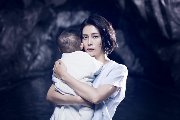 【写真を見る】1児の母親役を演じる柴咲コウ。連続ドラマの主演はNHKの大河ドラマ「おんな城主 直虎」以来、2年ぶりとなる