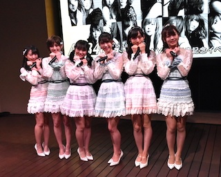 AKB48が10年ぶりにラクーアでリリースイベントを開催! 横山由依｢姉が『10年桜』を買って、それでAKB48を教えてもらったので感慨深いです｣