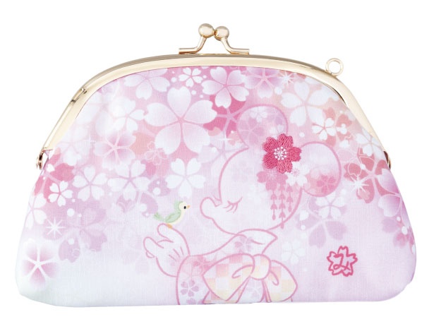 「ポーチ」(2300円)。ミニーマウスの桜の髪飾りが刺しゅうになっているのがポイント。裏面はデイジーダックのデ ザイン