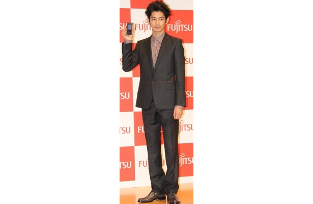 先月、木村カエラさんとの間に男児が誕生し、パパになったばかりの瑛太さんからは幸せそうな笑顔も見られた