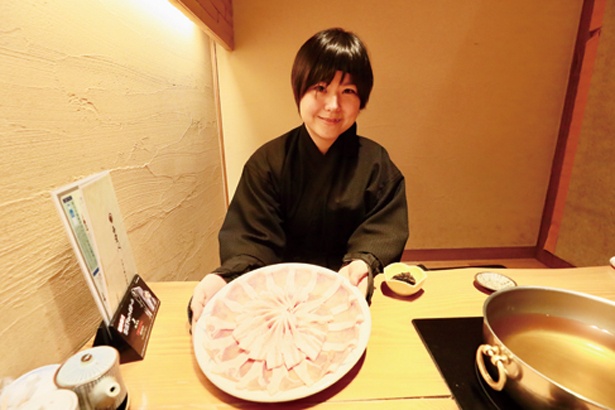 締めには手作りちゃんぽん麺が付いている。一人しゃぶ鍋も用意