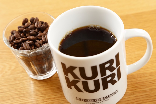 ホットコーヒー432円。豆の種類は日替わり。コーヒーはテイクアウトもOK！