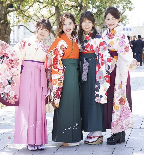 平成30年度福岡大学の卒業生、かほさん、かりんさん、ゆりさん、あかりさん