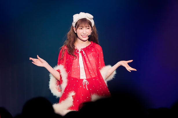  吉田朱里  