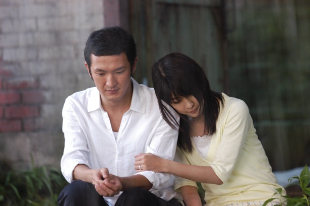 中村獅童と竹内結子が共演を果たした(『いま、会いにゆきます』)