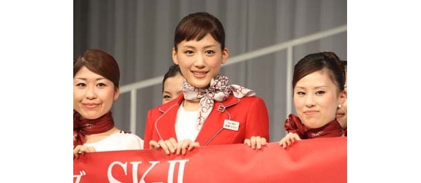 綾瀬さんは、「今年は“積み重ね”と“変化”の年でした」と振り返った
