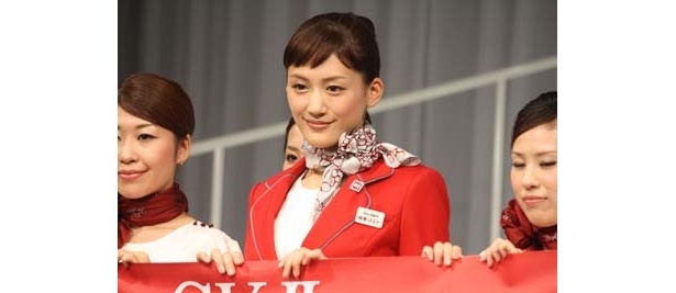 その愛らしい笑顔に、報道陣も魅了されていた