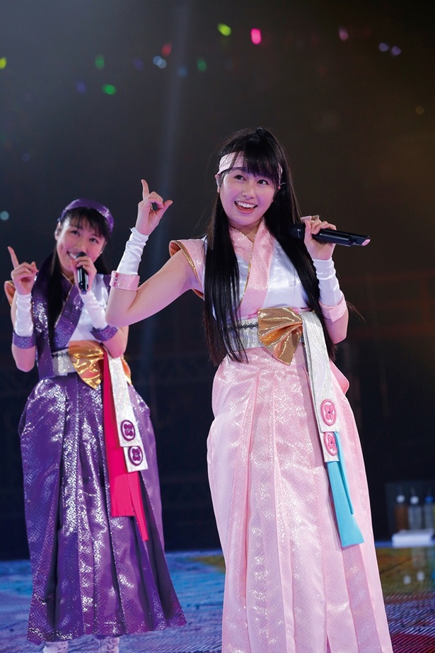 高城れに(左)、佐々木彩夏(右)