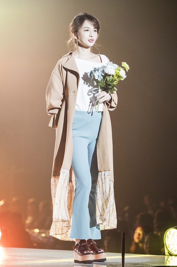 舞川あいく・福岡アジアコレクション(FACo)2019