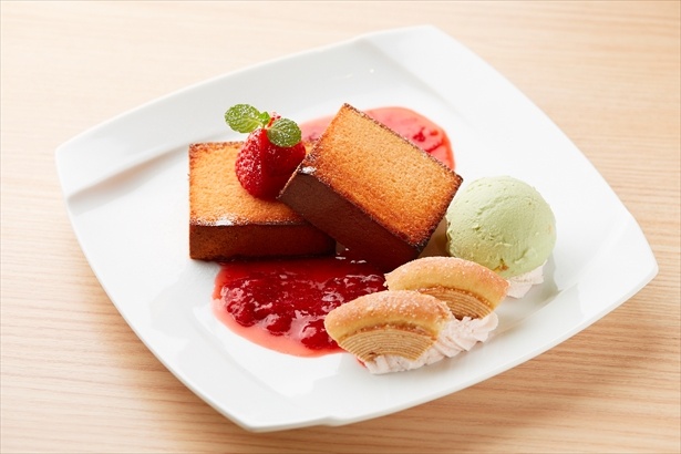 桜カステラのフレンチトースト(1080円) / BUNMEIDO CAFE