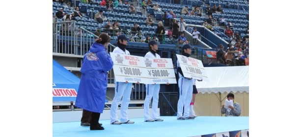 横浜スタジアム敢闘賞の表彰