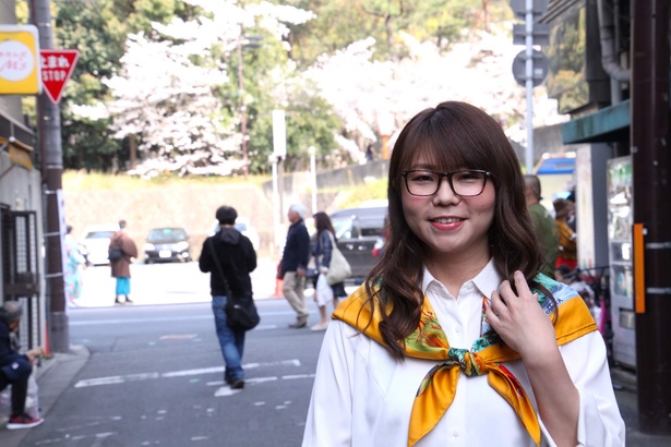 【写真を見る】月に2,3回は関西の舞台に立っている2人。「私は関東生まれ関東育ちなので、初めて関西でネタするときはってビビりましたね(ケイ)」