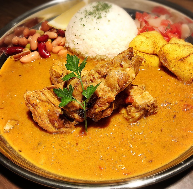 【写真を見る】kichen curry SPICE ONION / 「地鶏ダシの旨味溢れる話題のスリランカカレー」