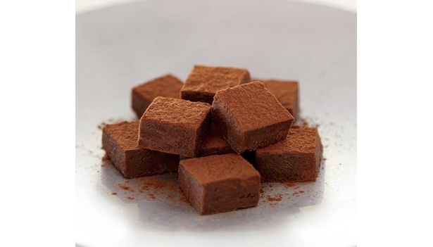 ローソン渾身の新作！“豪華生チョコ”を実食調査