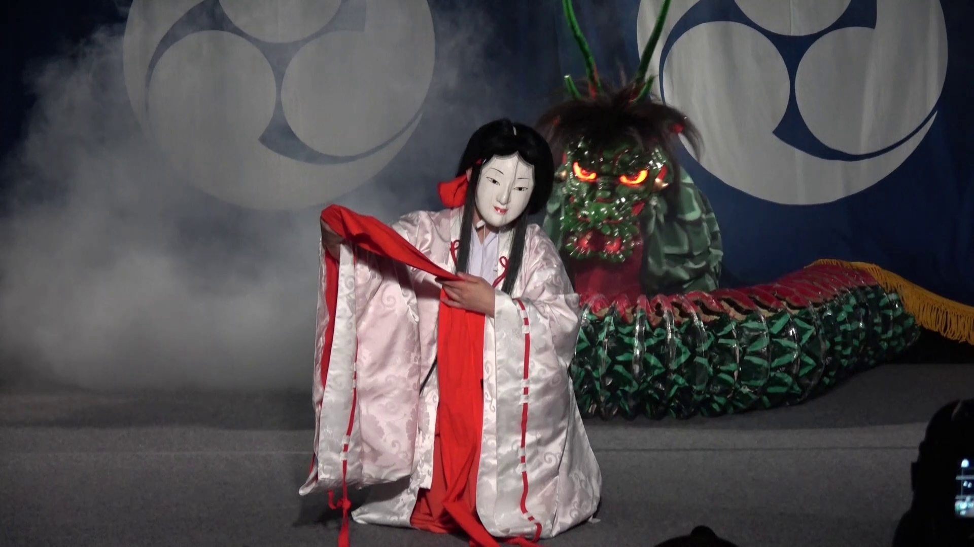 石見神楽の常設公演施設「石見神楽なにわ館」が大阪・ミナミにオープン！