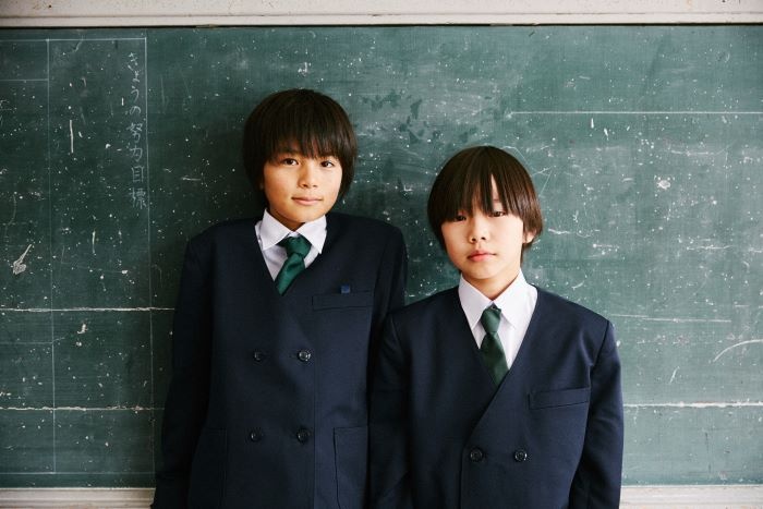 佐藤結良(写真右)がユラ役を、同級生のカズマ役を大熊理樹(同左)が演じた