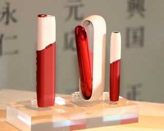 アーティストがコラボ！IQOSが日本限定の祝賀モデルを発売