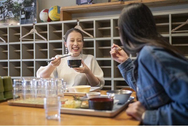 小学校で給食を食べているような気分に！